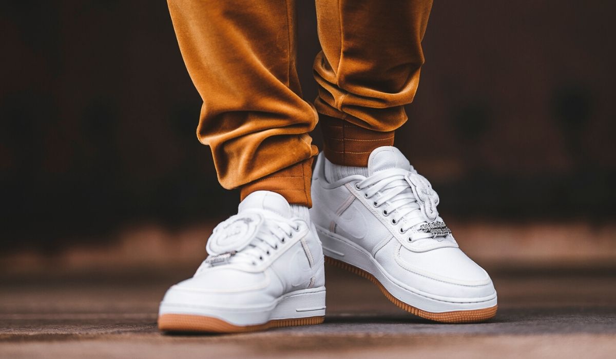 5 best white sneakers to step up your fashion game Fashion Inspiration and Discovery