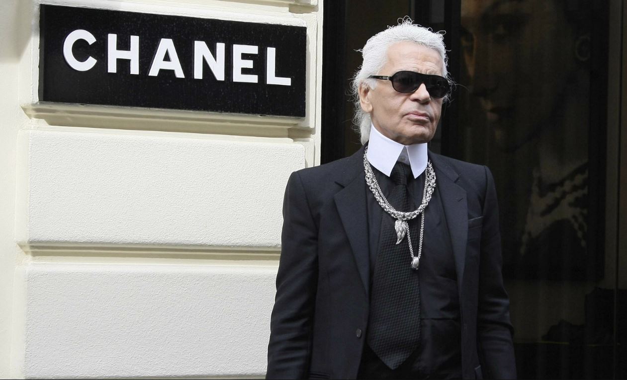 Karl Lagerfeld, Artistic Director at Chanel, has passed away - Trnds