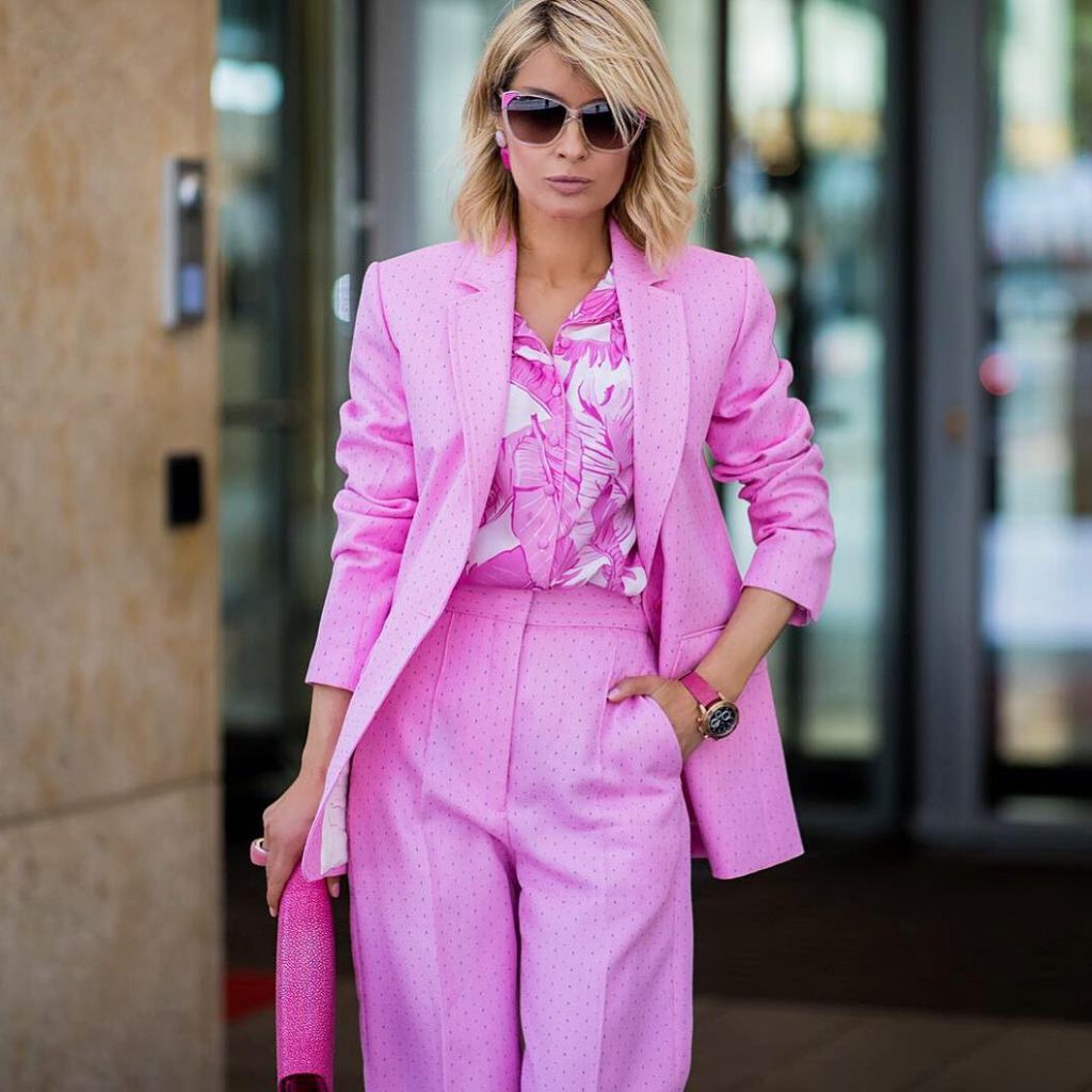 wear-pink-oversized-blazer