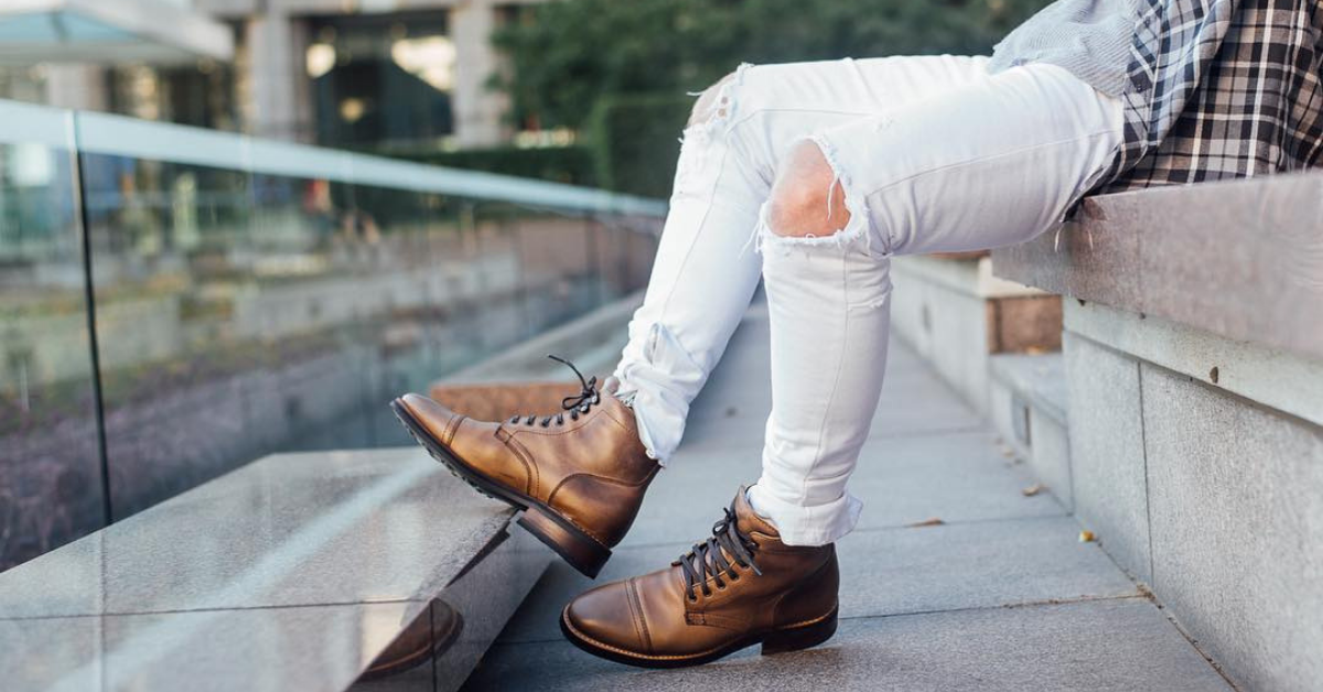 white trousers mens outfit