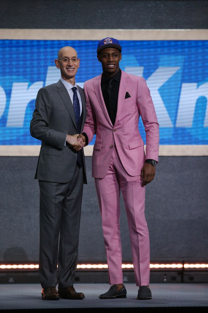 Who Were The Best-Dressed Guys at 2019 NBA Draft ? - Page 5 of 6