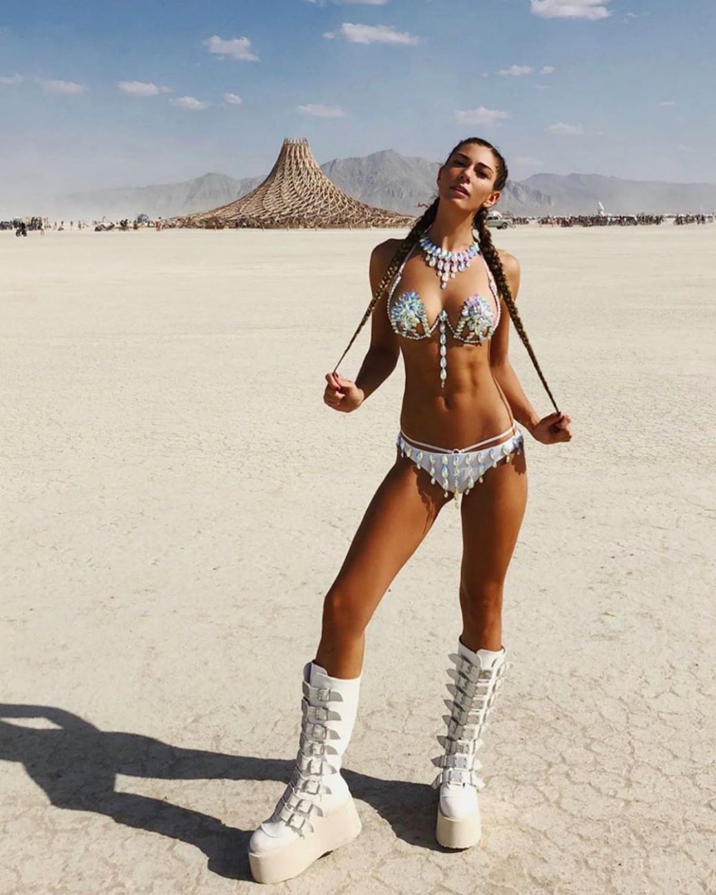 Betere Best Outfits of Burning Man 2019 - Fashion Inspiration and Discovery RR-37