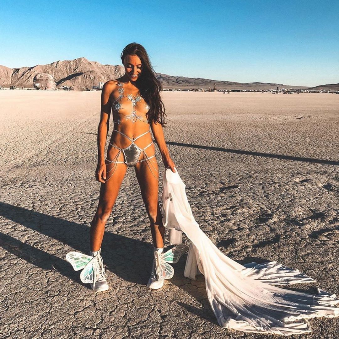 sexy-outfits-of-burning-man-2019-festival