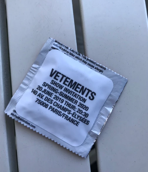Vetements-condoms-high-fashion