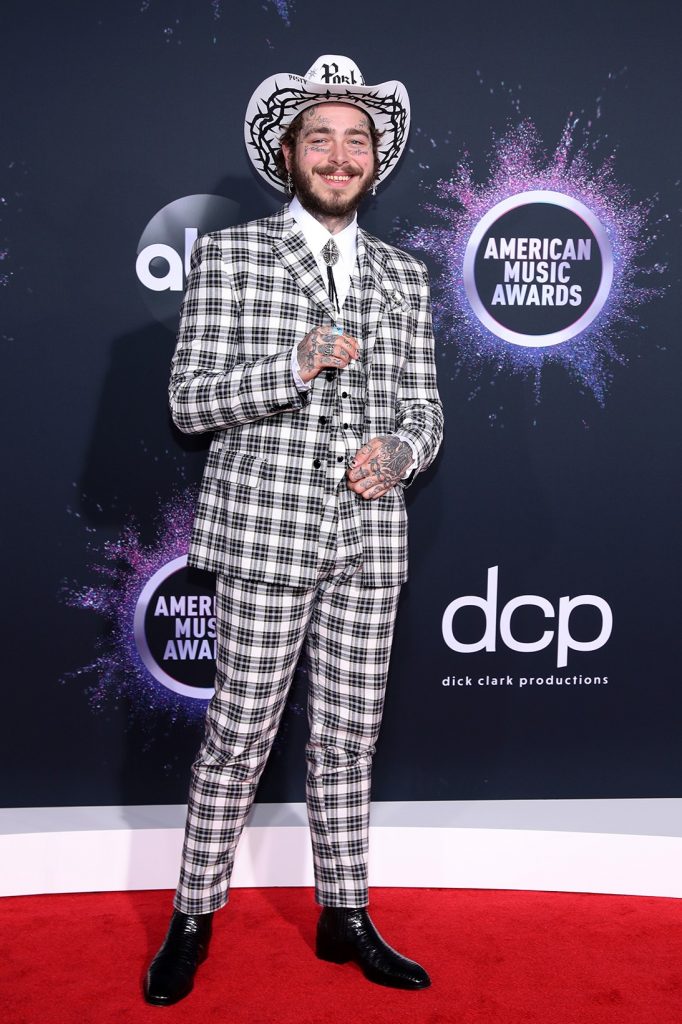2019-AMA-post-malone-red-carpet-outfit