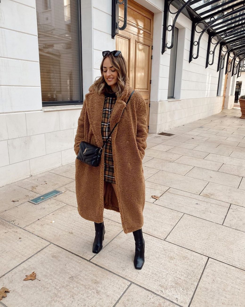 30 Teddy Bear Coat Outfits to Brave the Cold in Style | Trnds