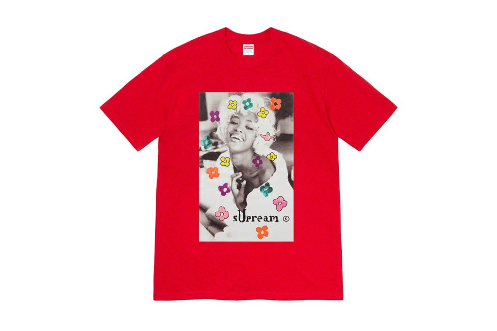 Complete-look-supreme-ss-2020-Naomi-campbell-tee